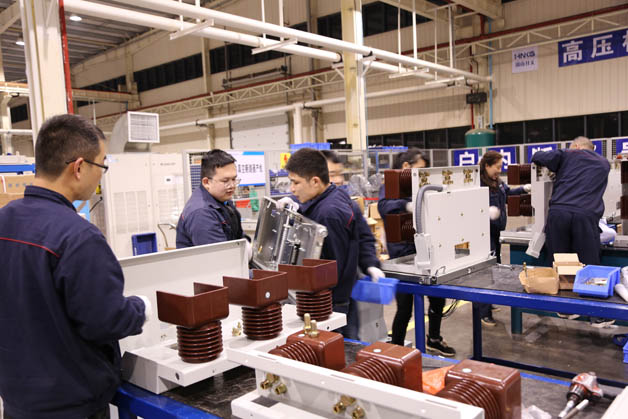 凌晨3點(diǎn)，威勝電氣車間燈火通明，究竟發(fā)生了什么？